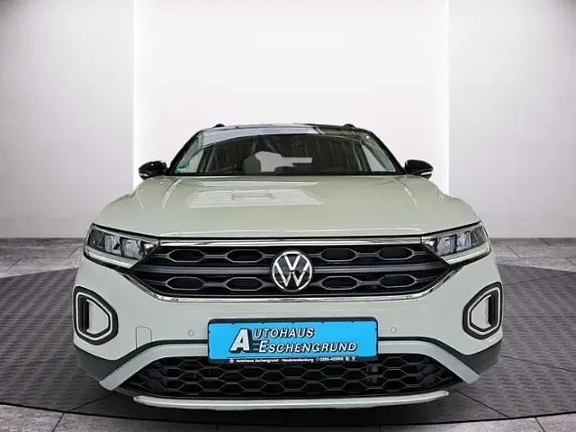 Gebraucht VW T-Roc Life 150 PS (110 kW) 2024 Grau SUV