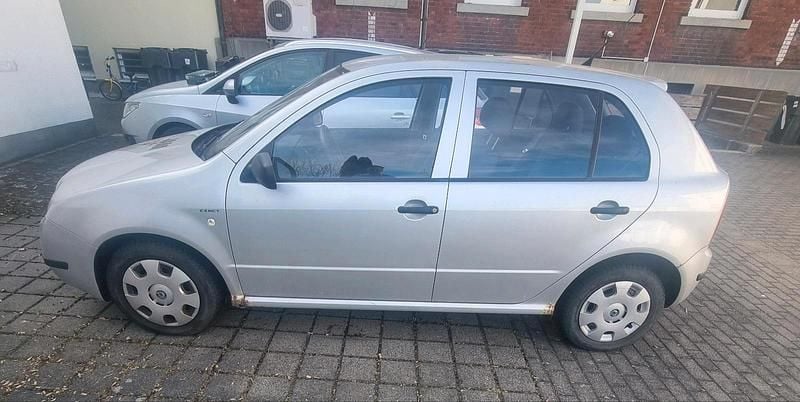 Gebraucht Skoda Fabia 75 PS (55 kW) 2003 Silber Kleinwagen