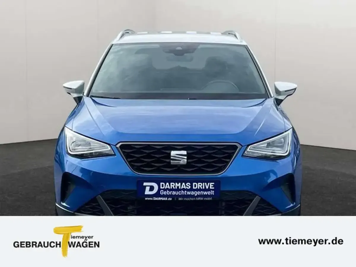 Gebraucht Seat Arona FR 110 PS (80 kW) 2023 Blauweiß SUV