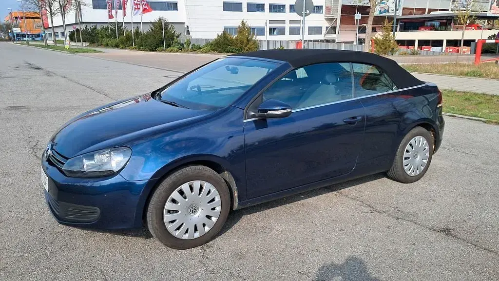 Gebraucht VW Golf 105 PS (77 kW) 2011 Blau Cabrio