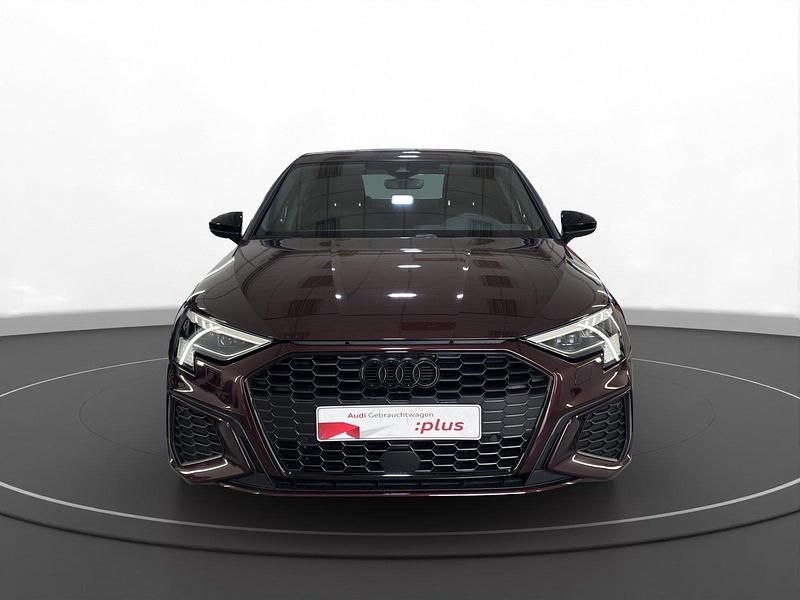 Gebraucht Audi A3 S-Line 110 PS (80 kW) 2022 Individuallackierungen audi excl Limousine