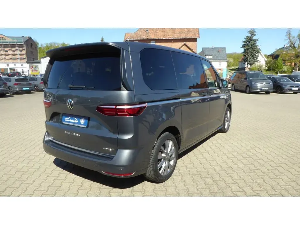 Usata VW Multivan Style 150 CV (110 kW) 2022 Grigio Monovolume