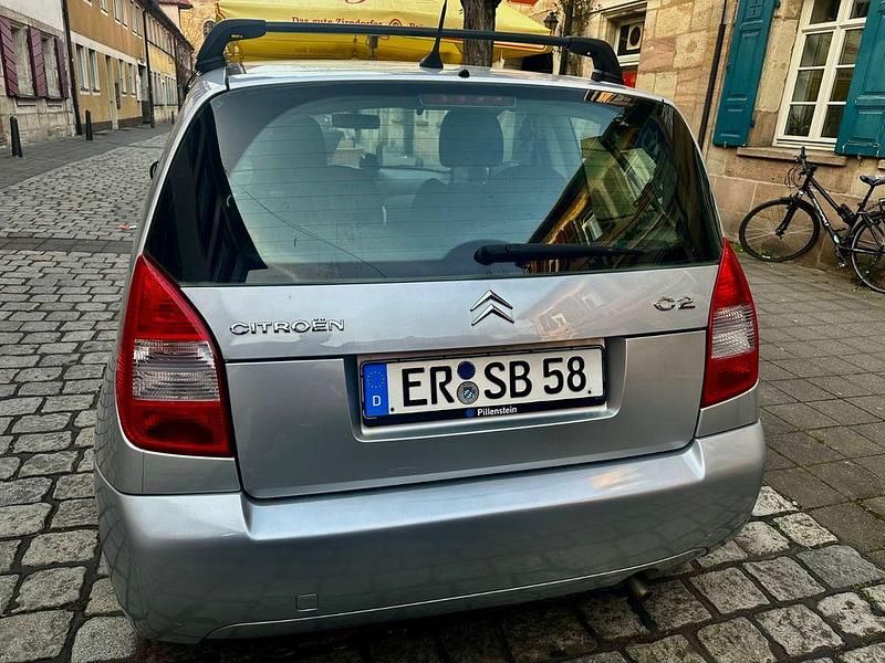 Gebraucht Citroën C2 60 PS (44 kW) 2009 Silber Kleinwagen