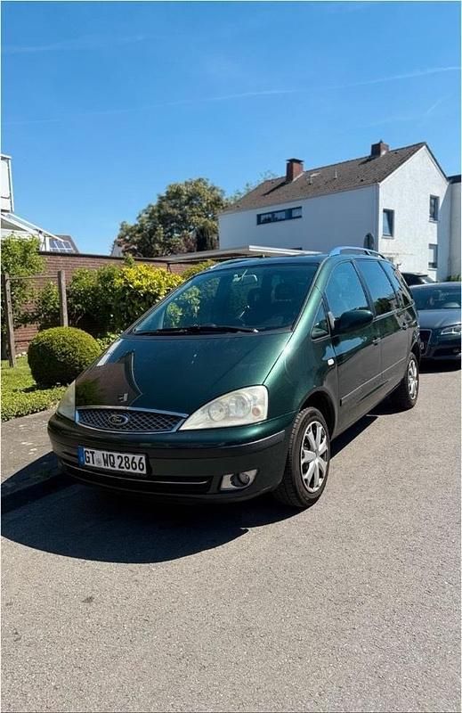 Grün Gebraucht 2004 Ford Galaxy Van / Kleinbus | 900 € (Guter Preis) - Bild 1/4