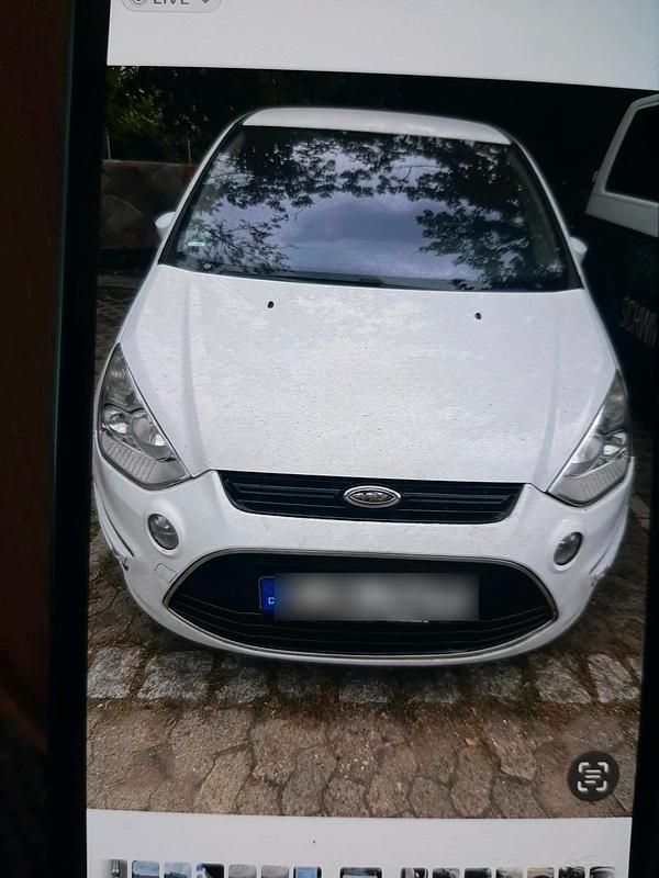 Weiß Gebraucht 2011 Ford S-MAX S Van / Kleinbus | 2.750 € (Superpreis) - Bild 1/4