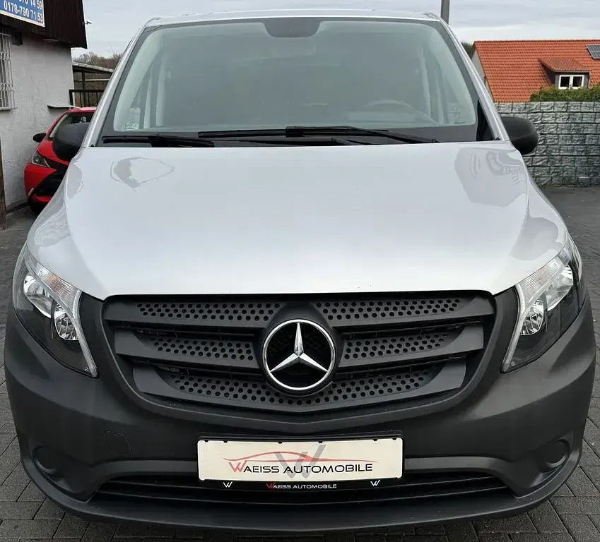 Gebraucht Mercedes Vito 136 PS (100 kW) 2022 Silber Van
