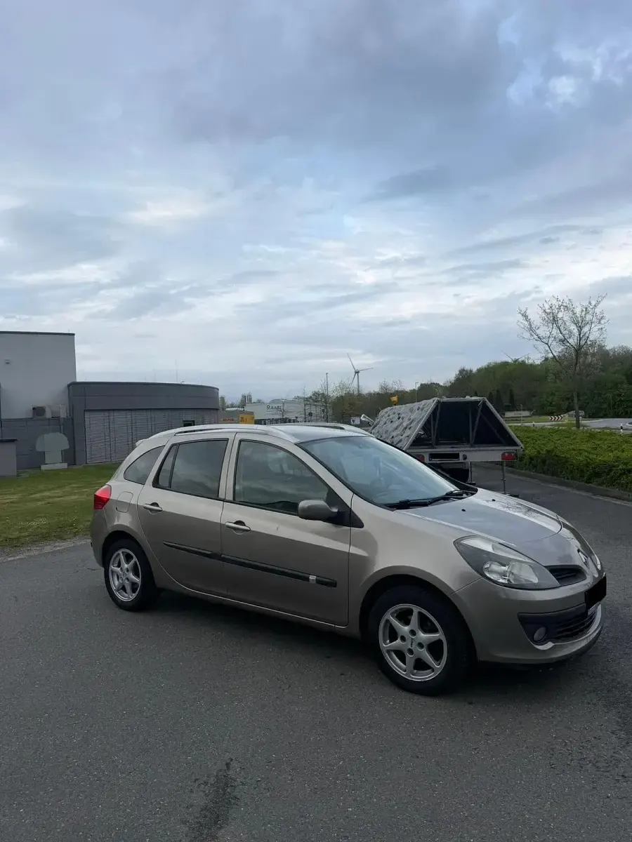Gebraucht Renault Clio GrandTour 100 PS (73 kW) 2008 Braun Kombi