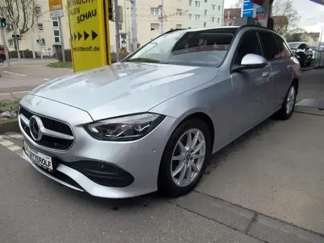 Gebraucht Mercedes C220 220 PS (161 kW) 2022 Andere Limousine