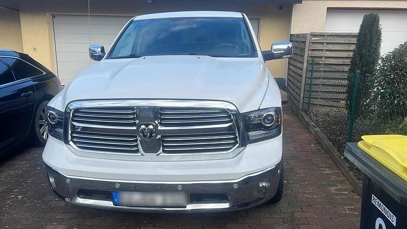 Weiß Gebraucht 2017 Dodge Ram Abholung | 22.999 € - Bild 1/4