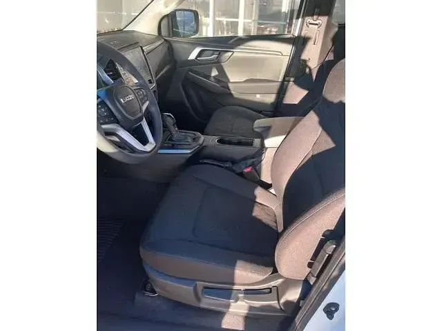 Neu Isuzu D-Max 163 PS (119 kW) 2025 Weiß SUV