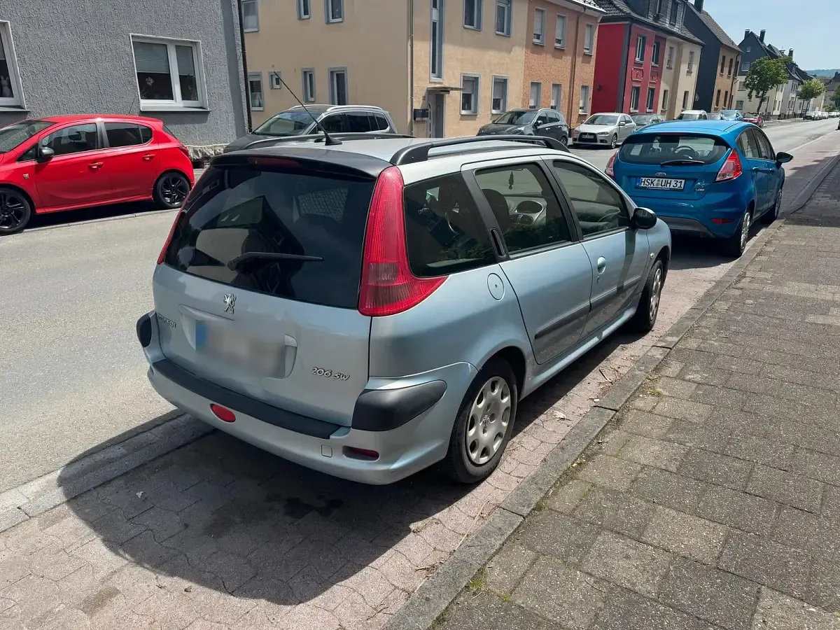 Używany Peugeot 206 75 KM (55 kW) 2003 Szary Kombi