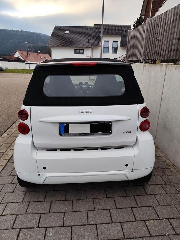 Gebraucht Smart ForTwo Cabrio 71 PS (52 kW) 2011 Weiß Cabrio