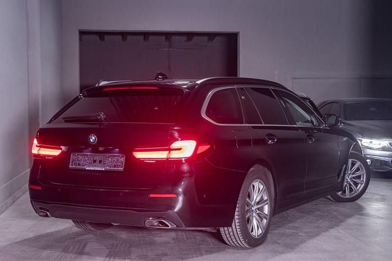 Gebraucht BMW 540 Performance 340 PS (250 kW) 2022 Schwarz Kombi