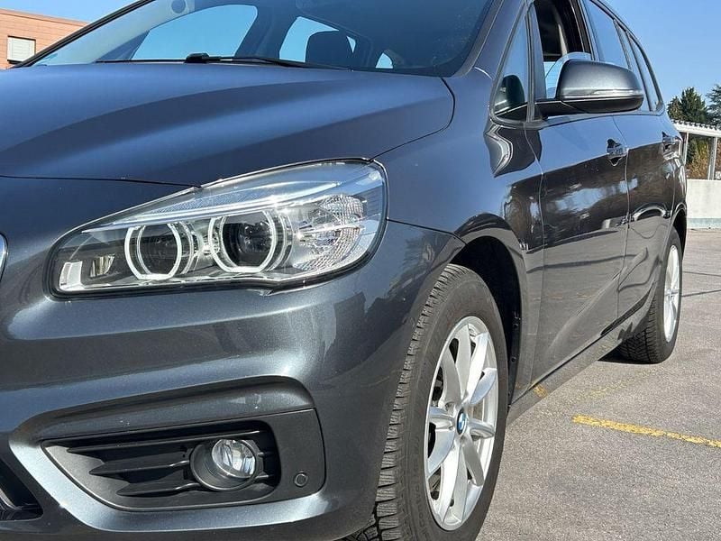 Gebraucht BMW 218 Advantage 150 PS (110 kW) 2017 Grau Kombi