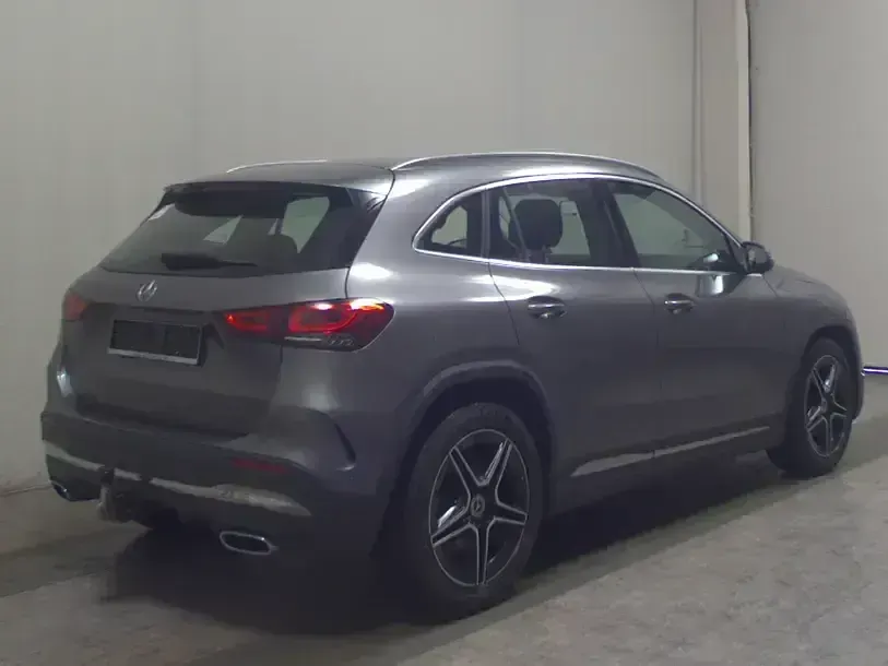 Gebraucht Mercedes GLA220 AMG line 190 PS (139 kW) 2023 Mountaingrau (metallic) SUV