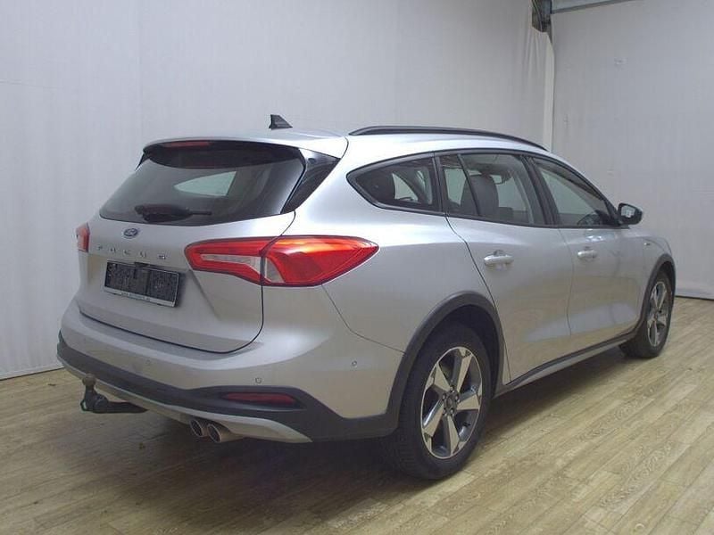 Gebraucht Ford Focus 120 PS (88 kW) 2021 Black foundry (metallic) Kombi