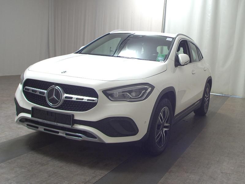 Gebraucht Mercedes GLA220 Progressive 190 PS (139 kW) 2020 Polarweiss  unilack SUV