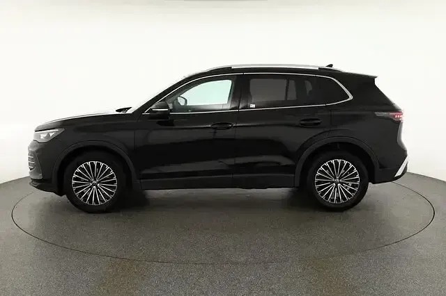 Gebraucht VW Tiguan 150 PS (110 kW) 2025 Schwarz SUV