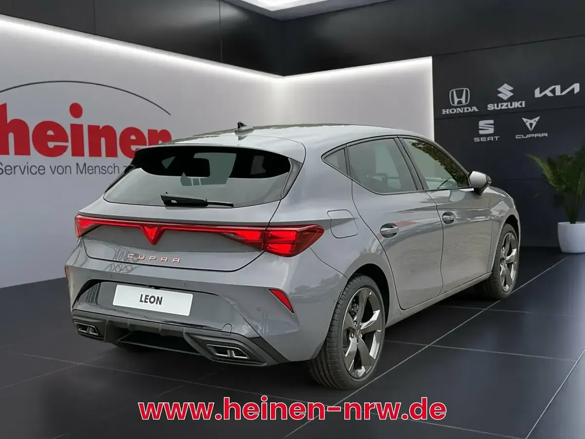 Usata Cupra Leon 150 CV (110 kW) 2025 Grigio Berlina