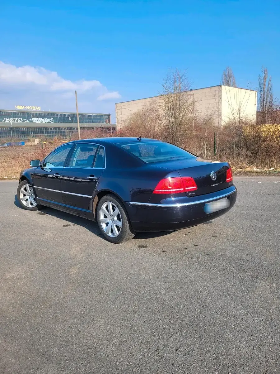 Usata VW Phaeton 239 CV (175 kW) 2011 Blu Berlina