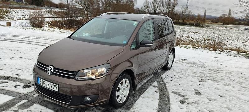 Gebraucht VW Touran Style 140 PS (102 kW) 2012 Braun Van / Kleinbus