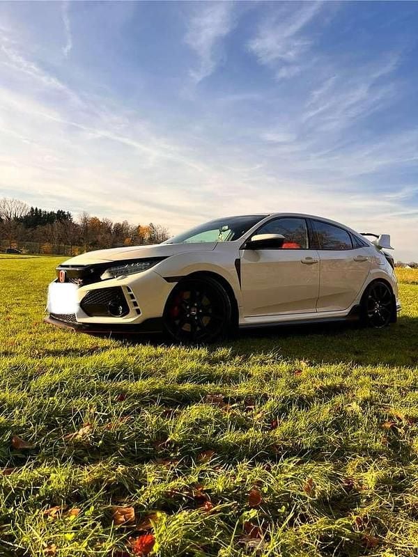 Weiß Gebraucht 2017 Honda Civic Type R GT Limousine | 25.499 € (Guter Preis) - Bild 1/4