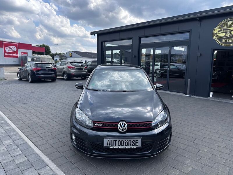 Gebraucht VW Golf VI GTI 211 PS (155 kW) 2010 Carbon steel grey metallic Kleinwagen
