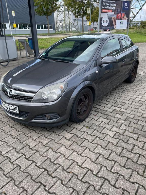 Grau Gebraucht 2009 Opel Astra GTC Limousine | 1.590 € (Superpreis) - Bild 1/4