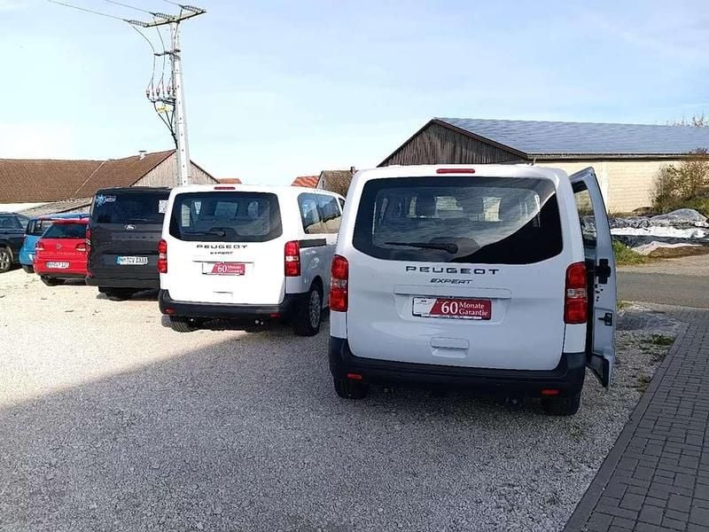 Neu Peugeot Traveller 179 PS (131 kW) 2025 Weiß Van / Kleinbus