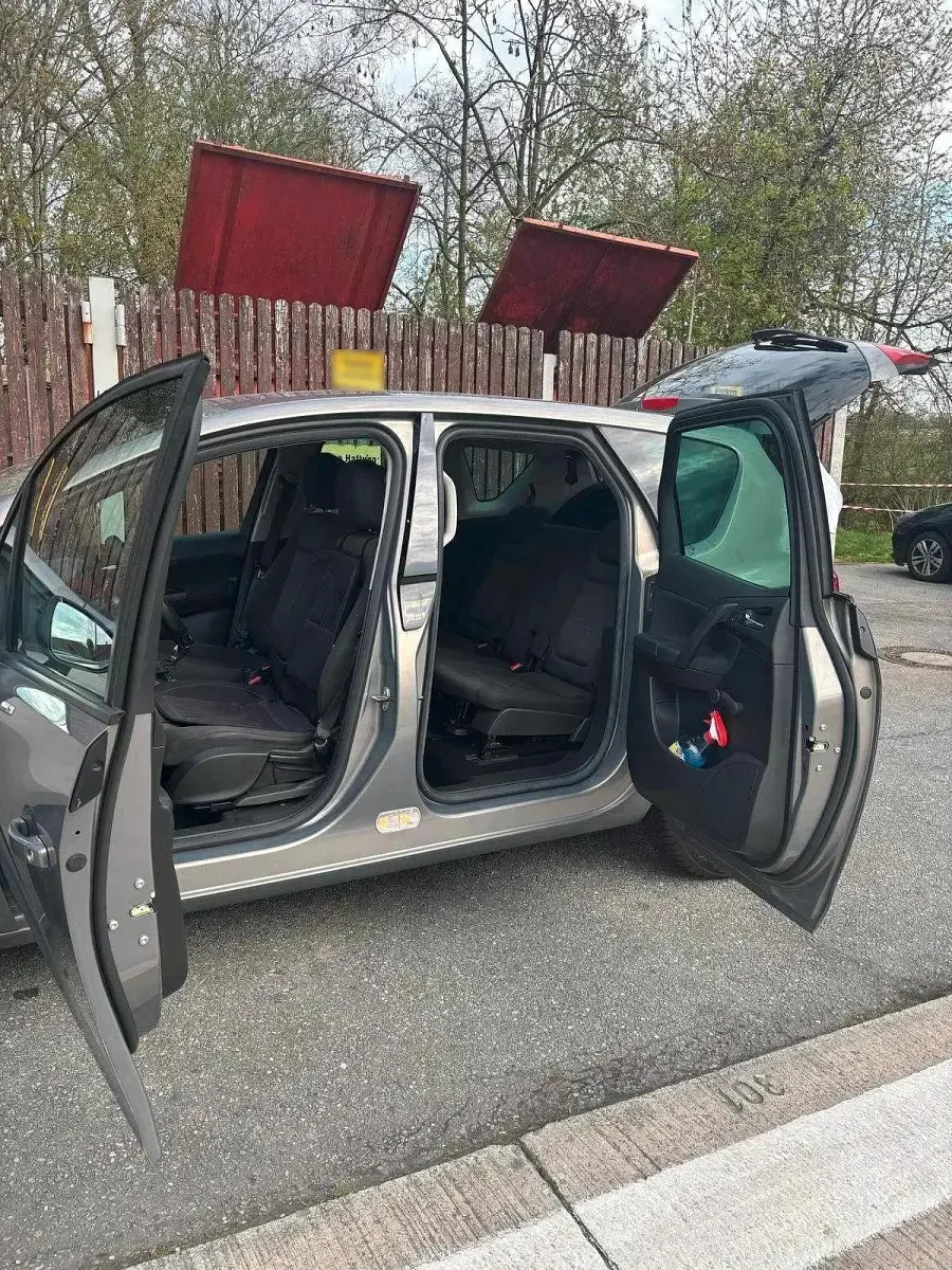 Gebraucht Opel Meriva 101 PS (74 kW) 2011 Grau Van / Kleinbus