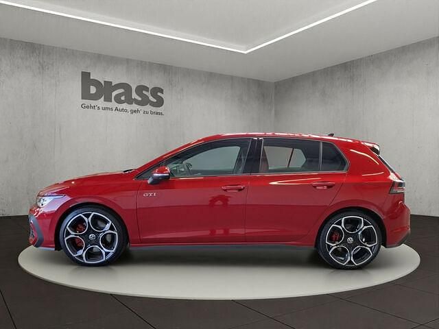 Gebraucht VW Golf VIII GTI 265 PS (194 kW) 2024 Kings red metallic/schwarz Limousine