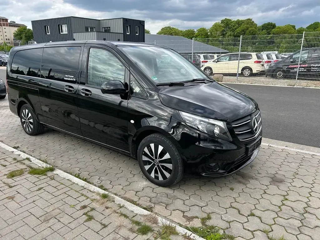 Usata Mercedes Vito 190 CV (139 kW) 2023 Nero Furgone