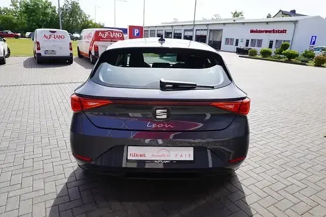 Neu Seat Leon 116 PS (85 kW) 2025 Andere Limousine