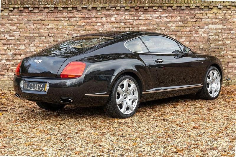 Second-hand Bentley Continental GT Mulliner 2006 Negru