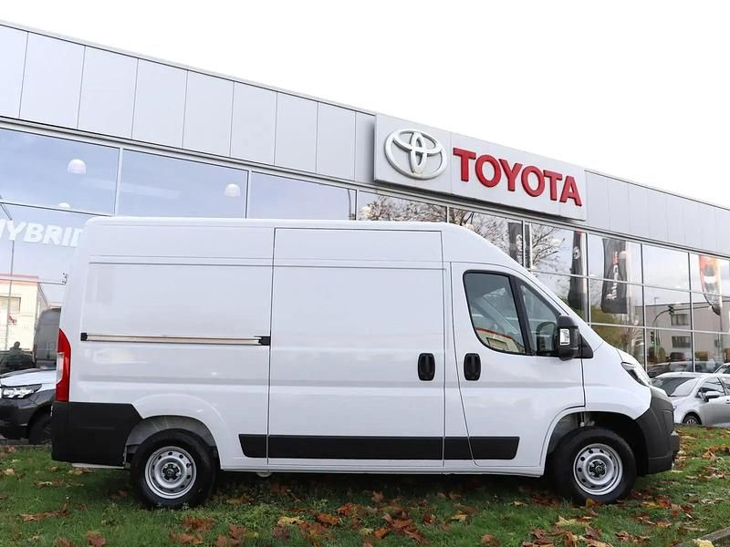 Gebraucht Toyota Proace H2 140 PS (102 kW) 2024 Weiß Van / Kleinbus