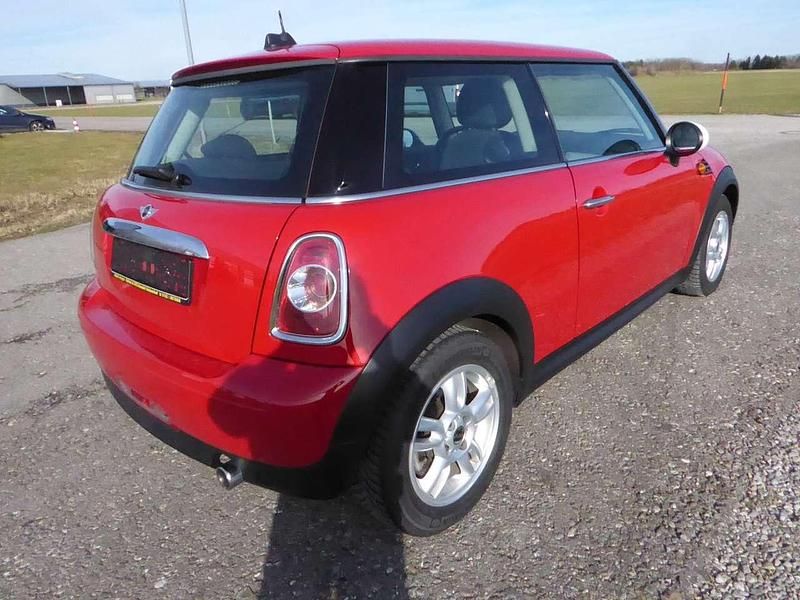 Second-hand Mini ONE 98 CP (72 kW) 2013 Roșu Hatchback