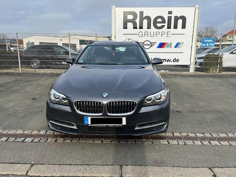Gebraucht BMW 518 Sport Line 150 PS (110 kW) 2016 Grau Kombi