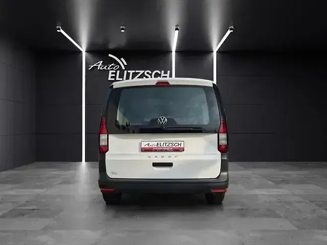 Second-hand VW Caddy 102 CP (75 kW) 2021 Alb Monovolum