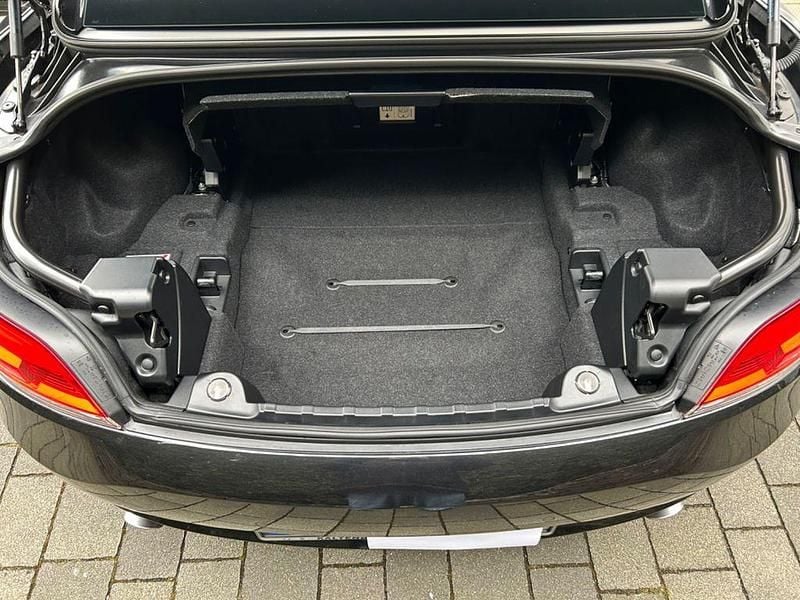 Gebraucht BMW Z4 Performance 306 PS (225 kW) 2011 Schwarz Cabrio