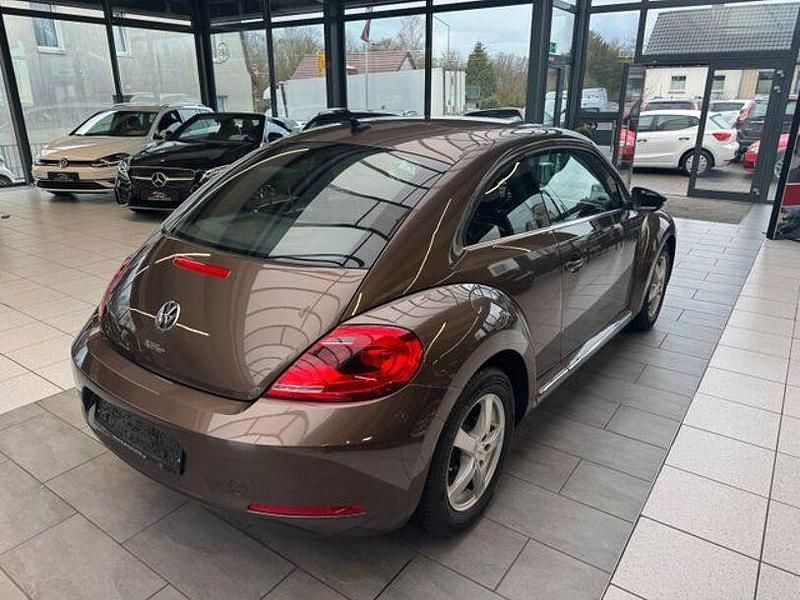 Gebraucht VW Beetle Design 180 PS (132 kW) 2012 Braun Kleinwagen