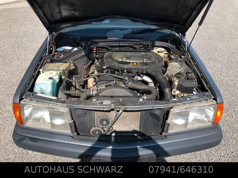 Gebraucht Mercedes 190 118 PS (86 kW) 1990 Grau metallic Limousine