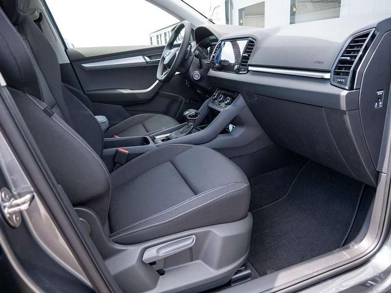 Gebraucht Skoda Karoq Selection 150 PS (110 kW) 2025 Grau SUV