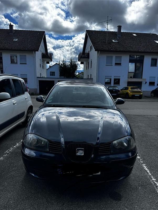 Schwarz Gebraucht 2004 Seat Ibiza Kleinwagen | 600 € (Superpreis) - Bild 1/2