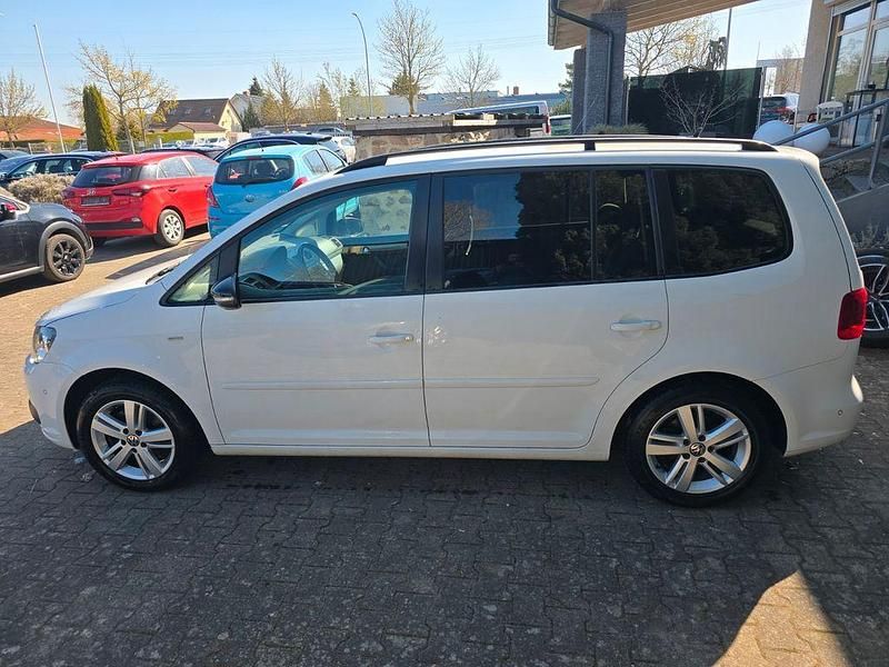 Gebraucht VW Touran Match 140 PS (102 kW) 2012 Weiß Van / Kleinbus