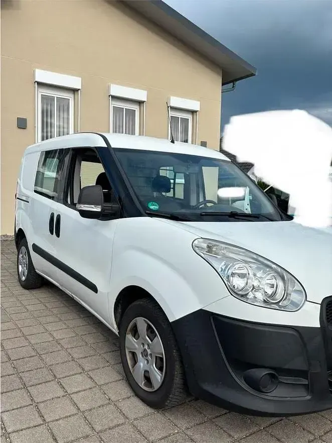 Gebraucht Fiat Doblò 90 PS (66 kW) 2012 Weiß Van / Kleinbus
