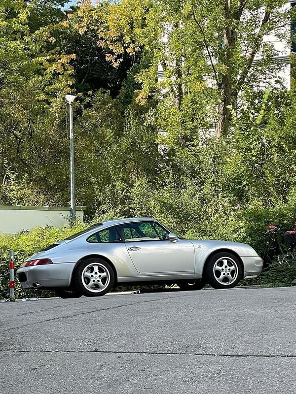 Grau Gebraucht 1994 Porsche 911 Carrera Coupé | 89.000 € - Bild 1/4