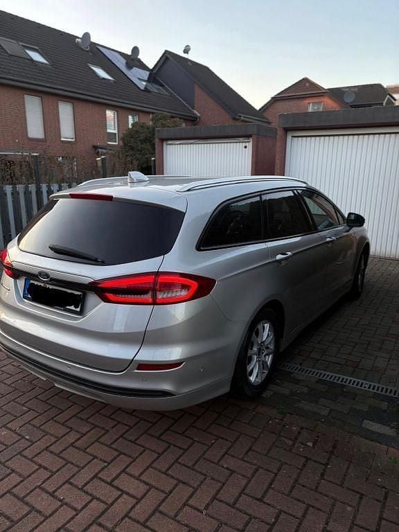 Gebraucht Ford Mondeo 150 PS (110 kW) 2020 Silber Limousine