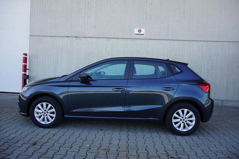 Neu Seat Ibiza Style 95 PS (69 kW) 2025 Grau Limousine
