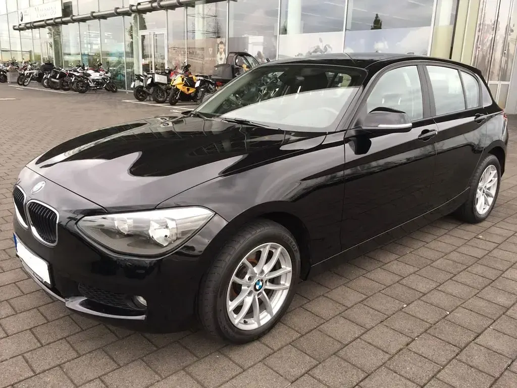Gebraucht BMW 114 Advantage 102 PS (75 kW) 2014 Schwarz Kleinwagen