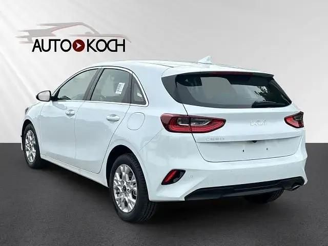 Second-hand Kia Ceed 101 CP (74 kW) 2025 Alb Hatchback